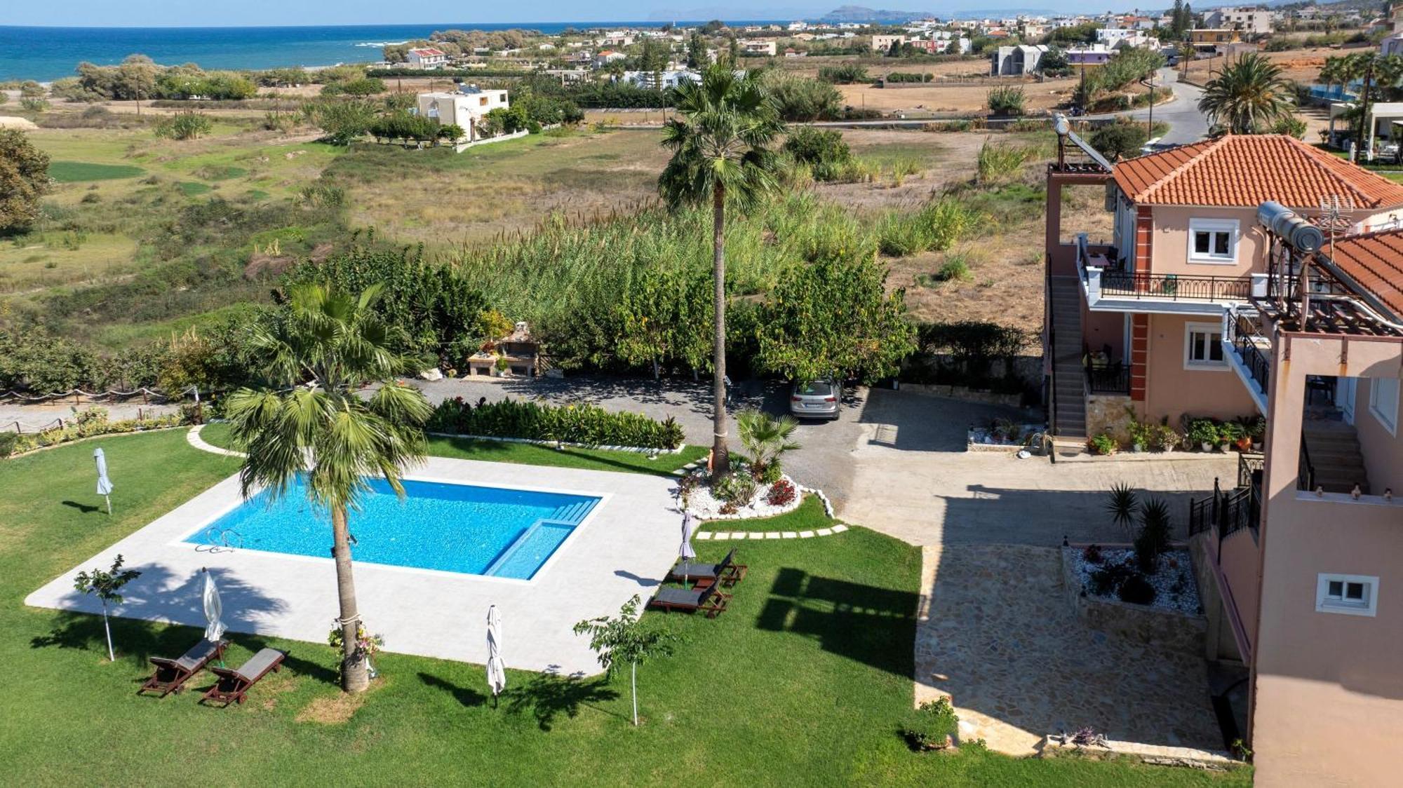 Apartmán Socrate's Apartment's With Share Pool