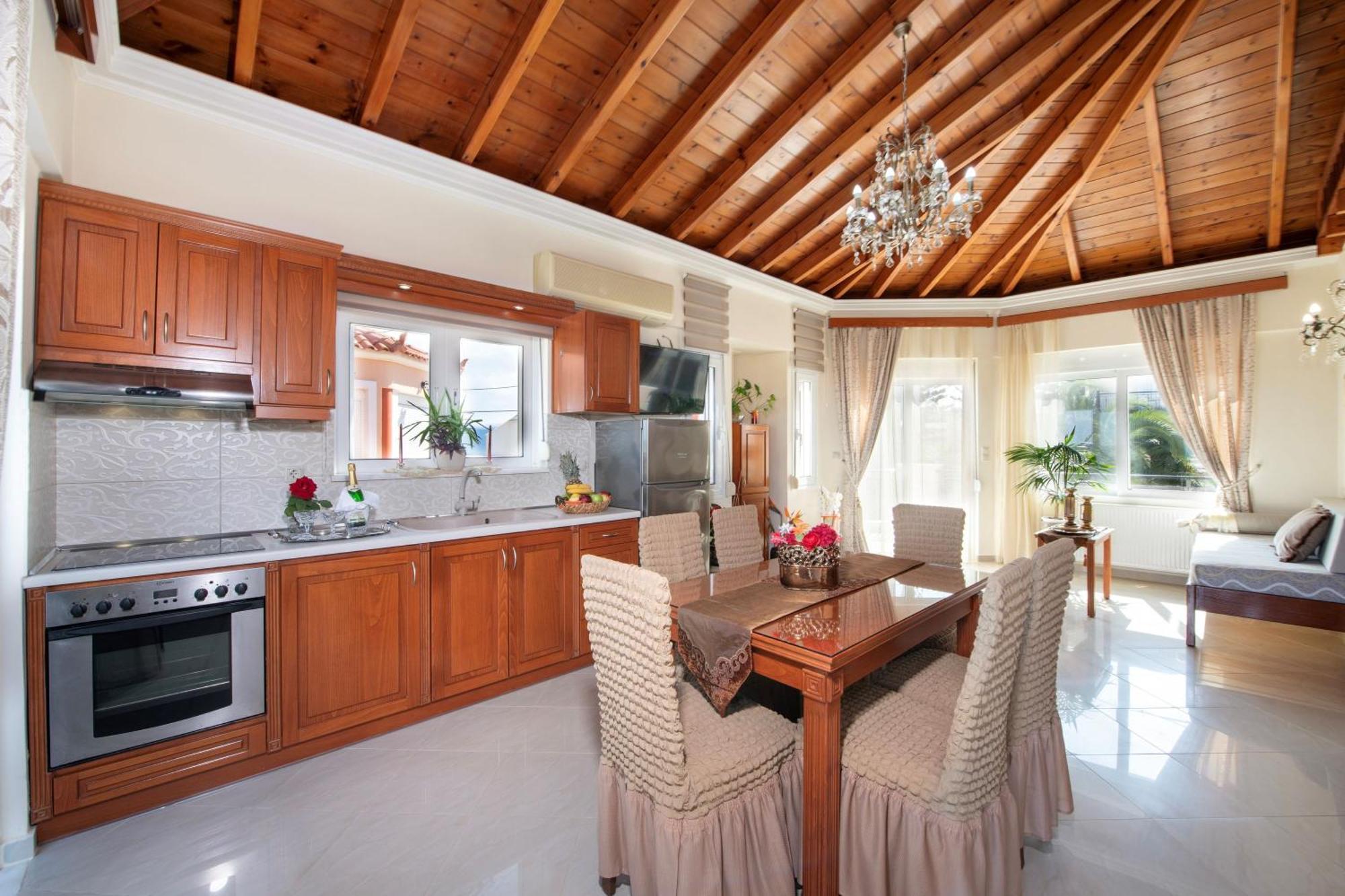 Socrate's Apartment's With Share Pool Камисиана