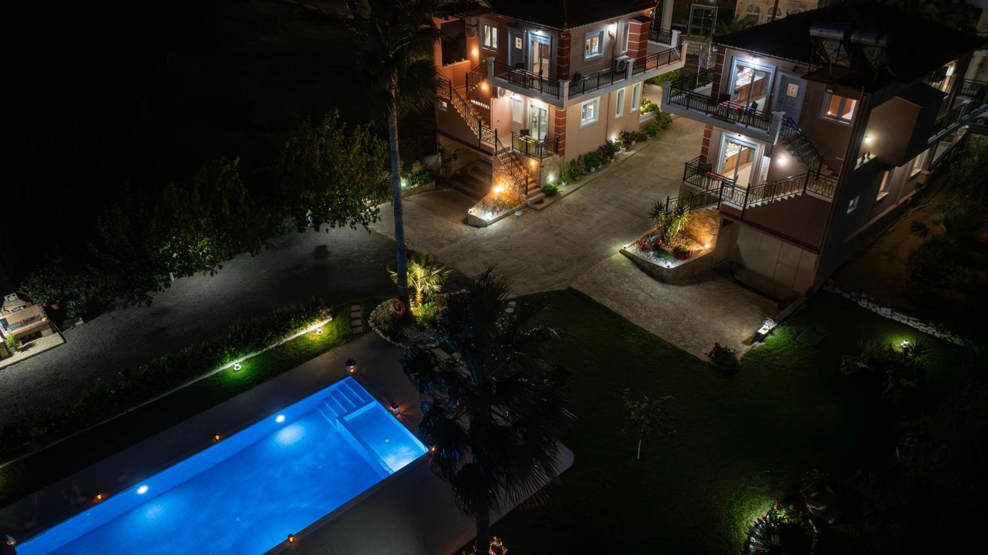 Апартаменты Socrate's Apartment's With Share Pool