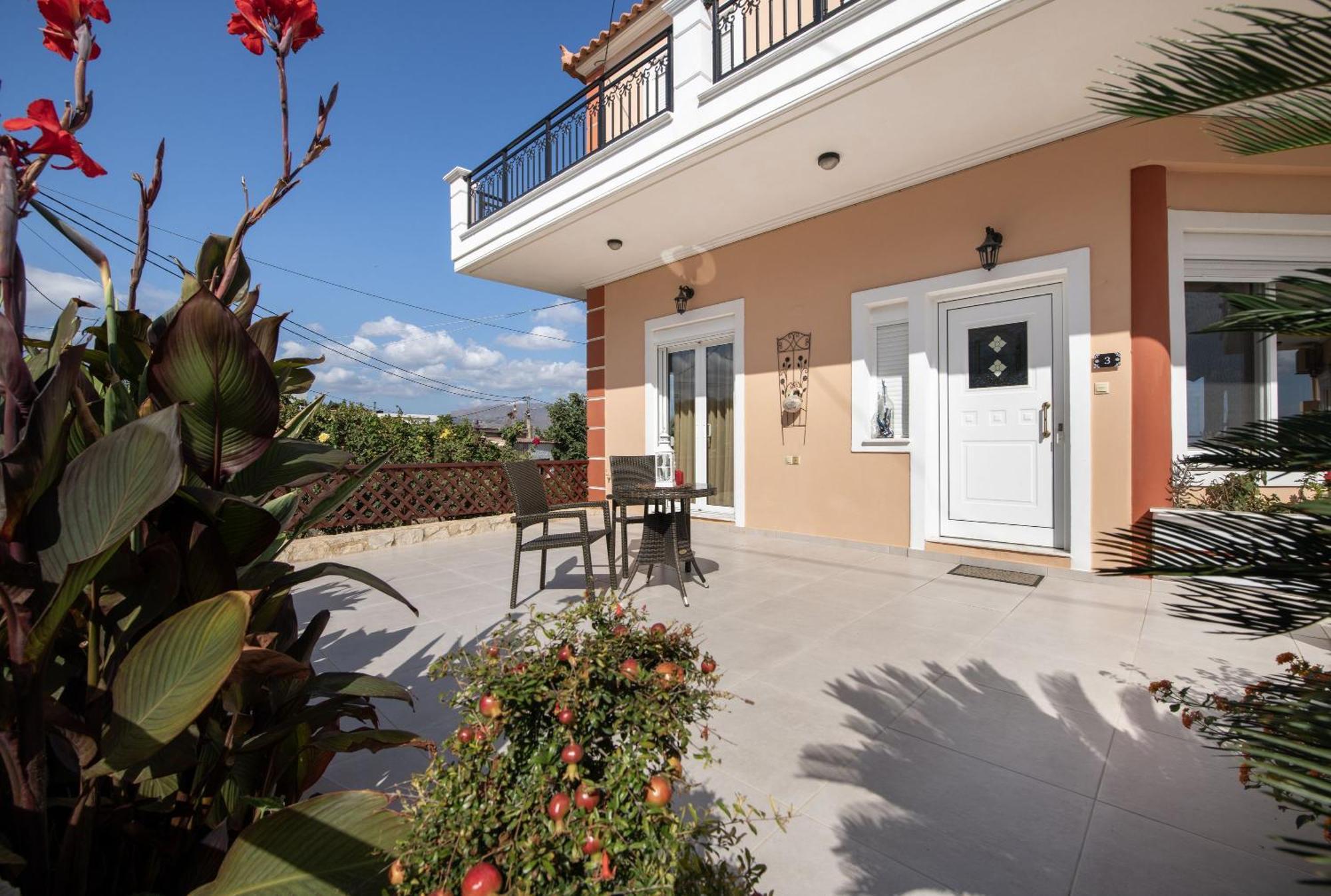 Appartement Socrate's Apartment's With Share Pool